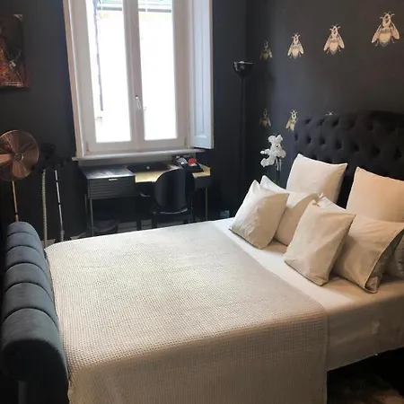 Lippi 42 Single Room's In With Garden *