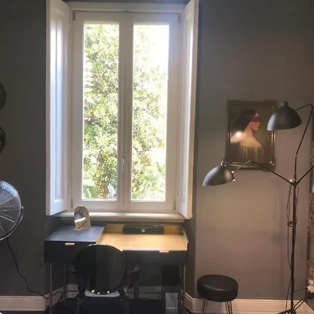 Lippi 42 Single Room's In With Garden Konukevi Milano