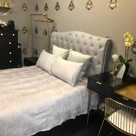 Konukevi Lippi 42 Single Room's In With Garden